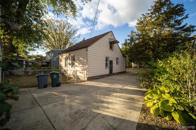 1673 West Boulevard, Berkley, MI 48072