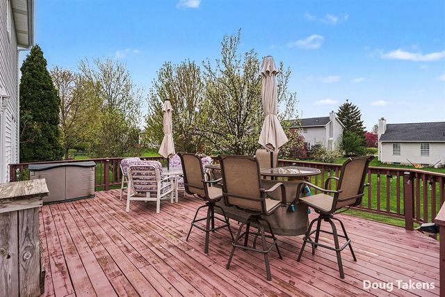 5381 Bunker Hill Court, Kentwood, MI 49508