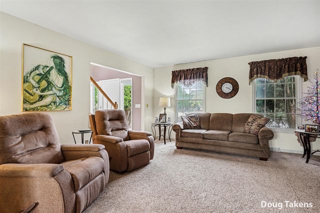 5381 Bunker Hill Court, Kentwood, MI 49508