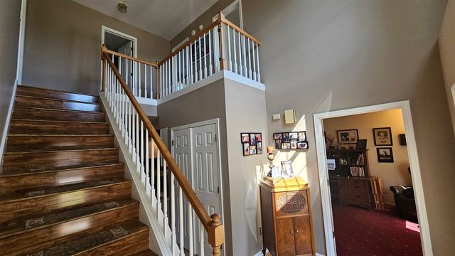 5381 Bunker Hill Court, Kentwood, MI 49508