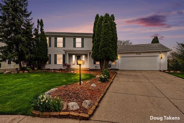 5381 Bunker Hill Court, Kentwood, MI 49508