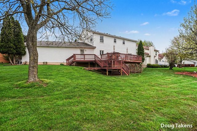5381 Bunker Hill Court, Kentwood, MI 49508