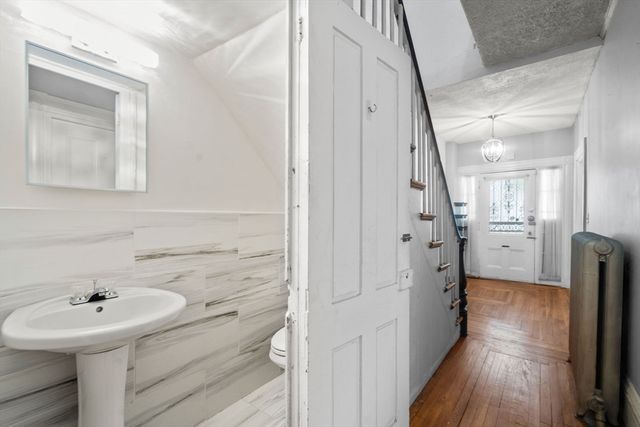 101 Mount Pleasant Ave 101, Boston, MA 02119