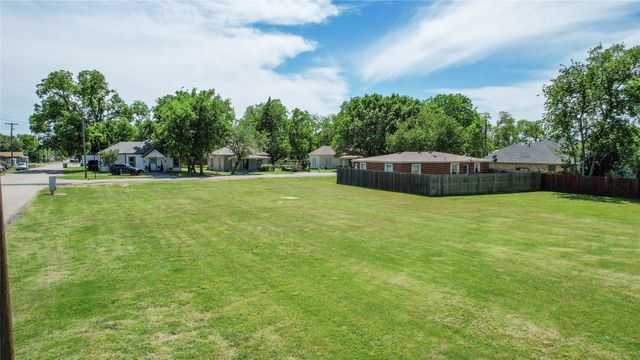 312 E Beech Street, Celina, TX 75009