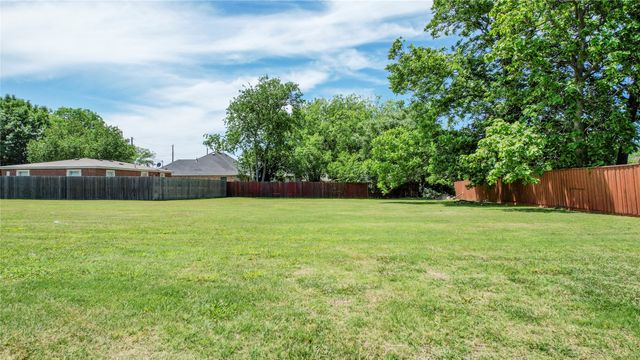 312 E Beech Street, Celina, TX 75009