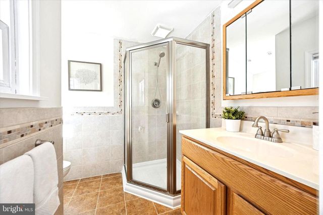 103 AVONBROOK RD, Wallingford, PA 19086