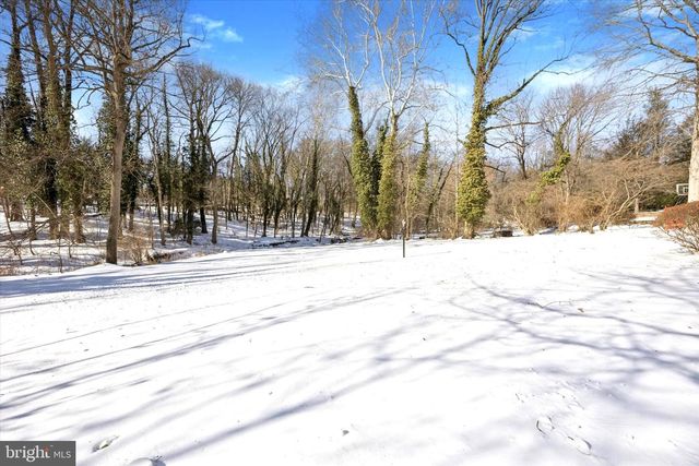 103 AVONBROOK RD, Wallingford, PA 19086