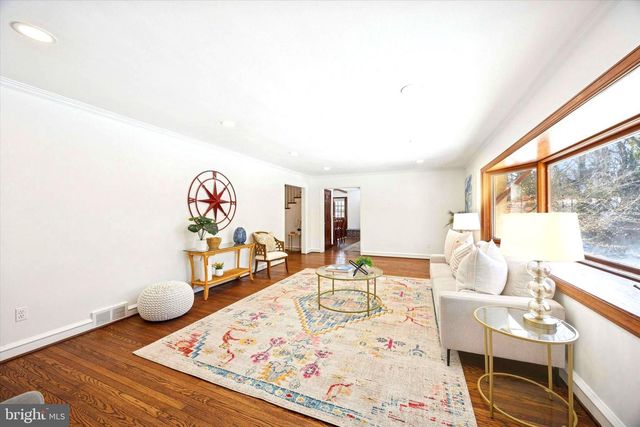 103 AVONBROOK RD, Wallingford, PA 19086