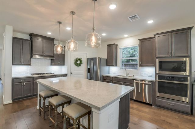 336 N Arrowhead Lane, Montgomery, TX 77316