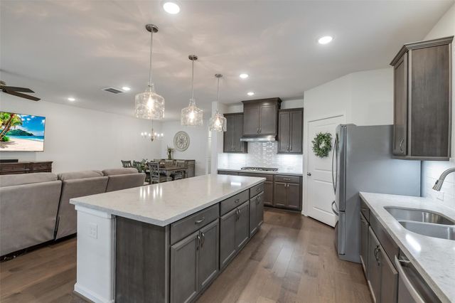 336 N Arrowhead Lane, Montgomery, TX 77316