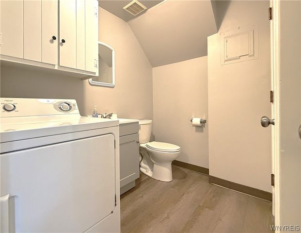 72 Parkview Court, Lancaster, NY 14086