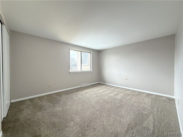 72 Parkview Court, Lancaster, NY 14086