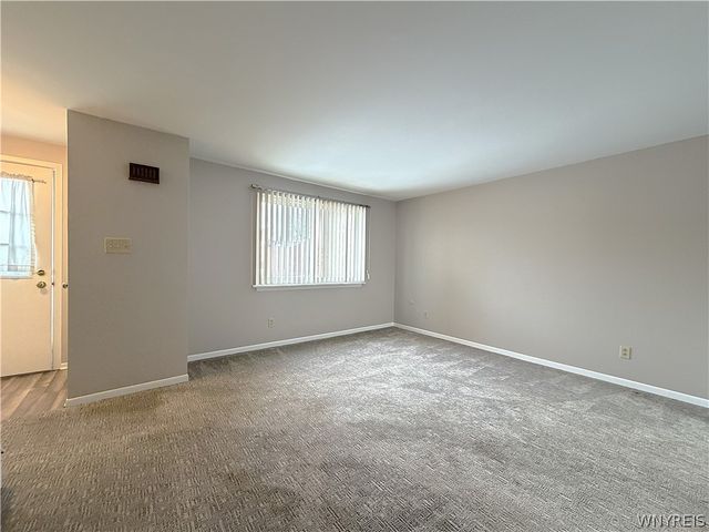 72 Parkview Court, Lancaster, NY 14086