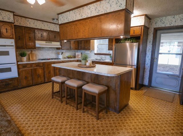 111 Swamp Dr, Bourg, LA 70343