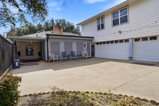 200 Hillview Drive, Hurst, TX 76054