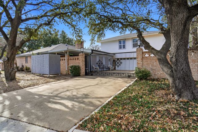 200 Hillview Drive, Hurst, TX 76054