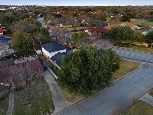 200 Hillview Drive, Hurst, TX 76054