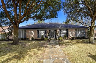 200 Hillview Drive, Hurst, TX 76054