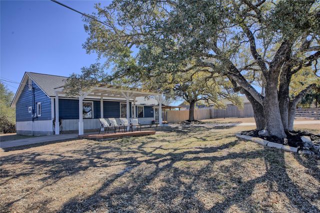 20811 Trapper LN, Lago Vista, TX 78645