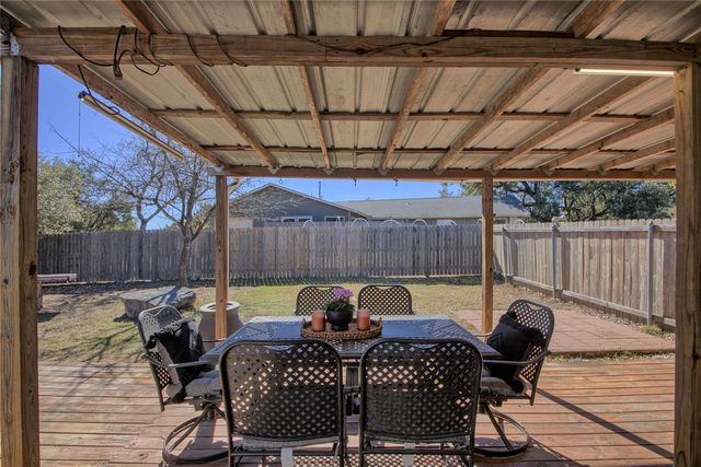 20811 Trapper LN, Lago Vista, TX 78645