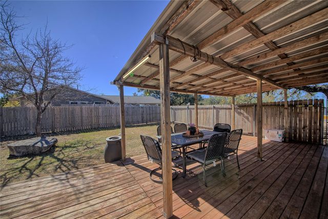 20811 Trapper LN, Lago Vista, TX 78645