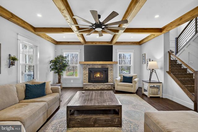 8794 BUCKLAND MILL RD, Gainesville, VA 20155