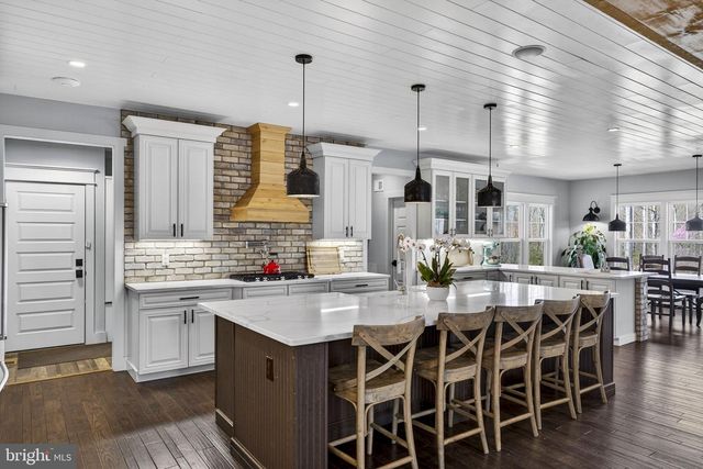 8794 BUCKLAND MILL RD, Gainesville, VA 20155