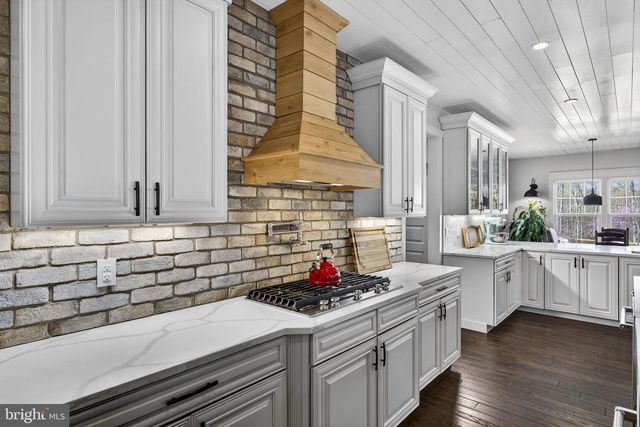 8794 BUCKLAND MILL RD, Gainesville, VA 20155
