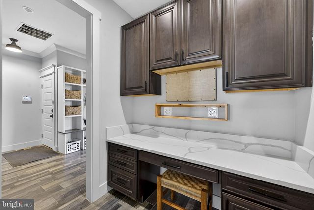 8794 BUCKLAND MILL RD, Gainesville, VA 20155