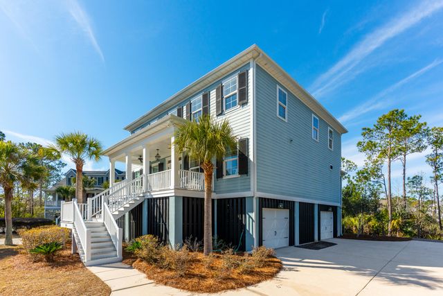 1851 Delacourt Avenue, Mount Pleasant, SC 29466