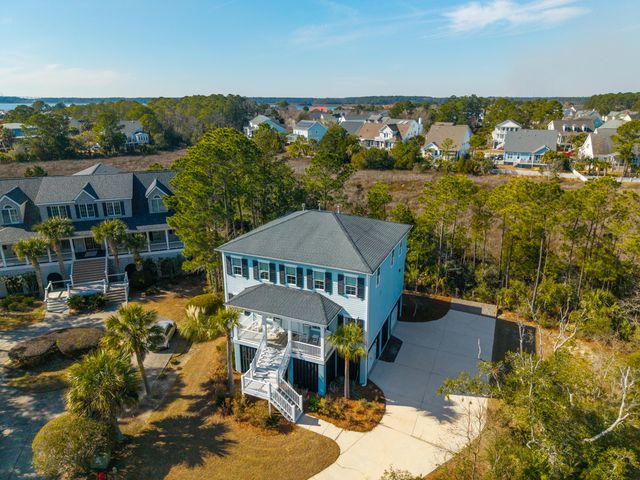 1851 Delacourt Avenue, Mount Pleasant, SC 29466