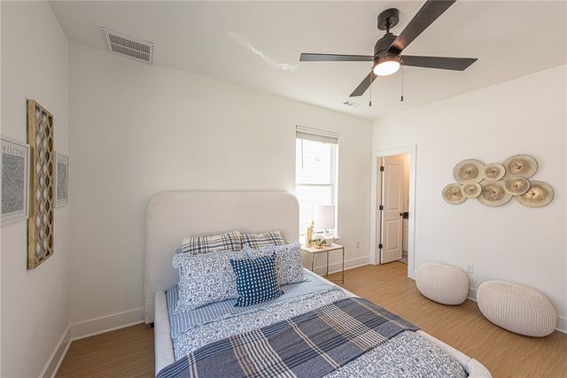 970 S Laramie Heights, Fayetteville, AR 72704