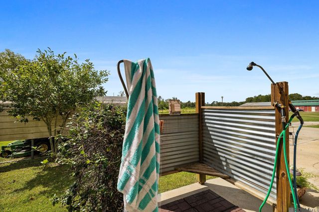 21123 La Hwy 1032, Denham Springs, LA 70726