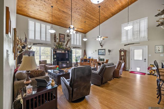 21123 La Hwy 1032, Denham Springs, LA 70726