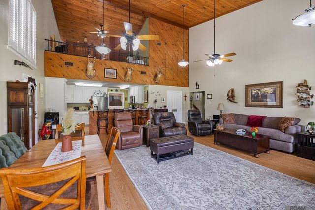 21123 La Hwy 1032, Denham Springs, LA 70726