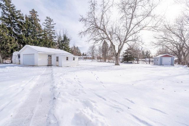 14703 Washington AVENUE, Union Grove, WI 53182