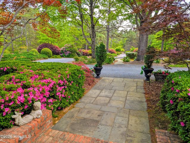 845 Lake Dornoch Drive, Pinehurst, NC 28374