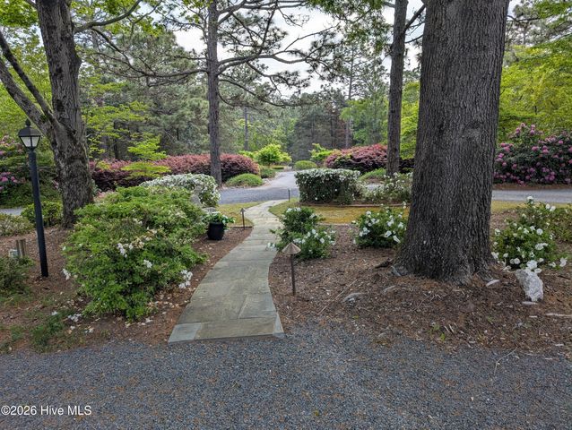 845 Lake Dornoch Drive, Pinehurst, NC 28374