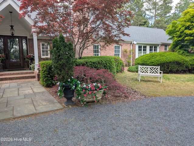 845 Lake Dornoch Drive, Pinehurst, NC 28374