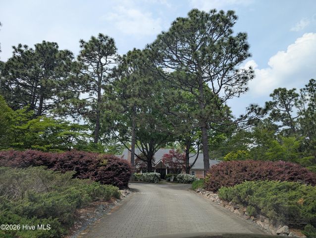 845 Lake Dornoch Drive, Pinehurst, NC 28374