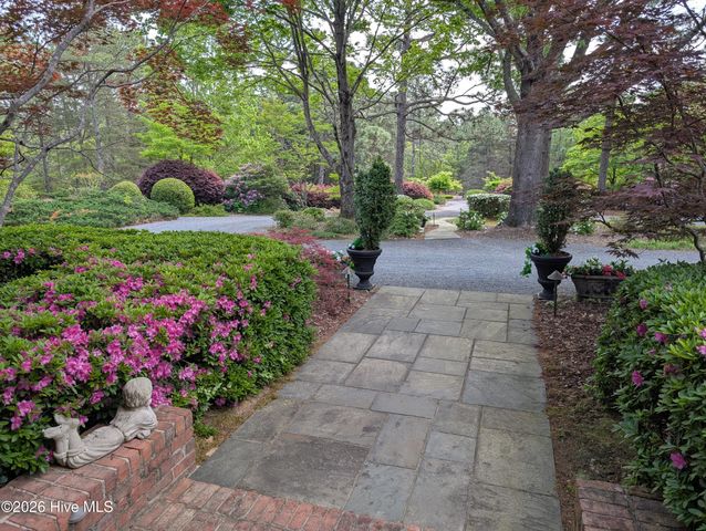 845 Lake Dornoch Drive, Pinehurst, NC 28374