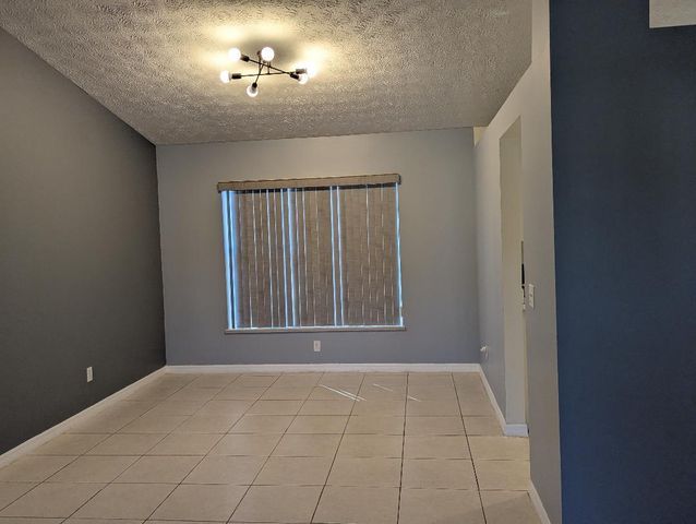 1122 SE Puritan Lane, Port St Lucie, FL 34983