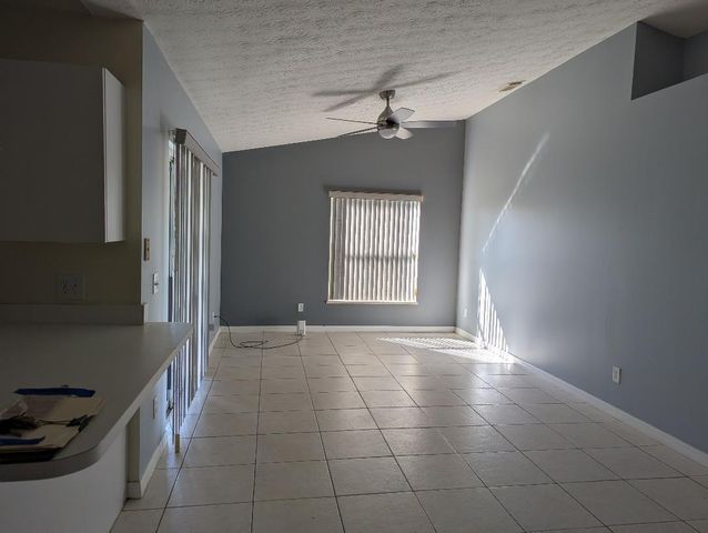 1122 SE Puritan Lane, Port St Lucie, FL 34983