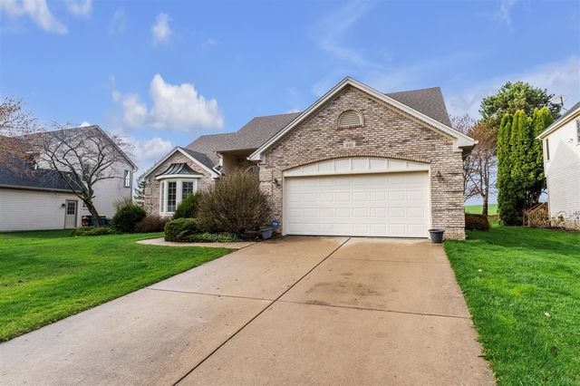 805 Marlpool Drive, Saline, MI 48176