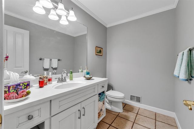805 Marlpool Drive, Saline, MI 48176