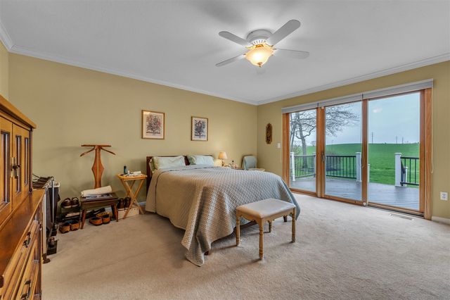805 Marlpool Drive, Saline, MI 48176