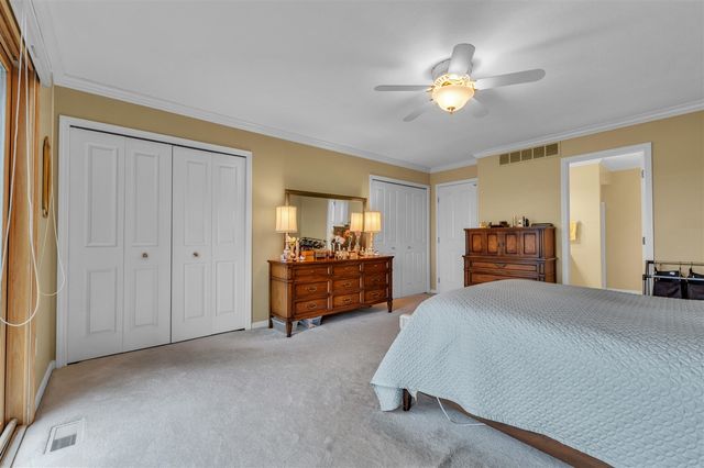 805 Marlpool Drive, Saline, MI 48176