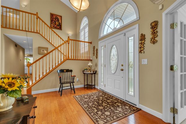 805 Marlpool Drive, Saline, MI 48176