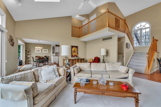 805 Marlpool Drive, Saline, MI 48176
