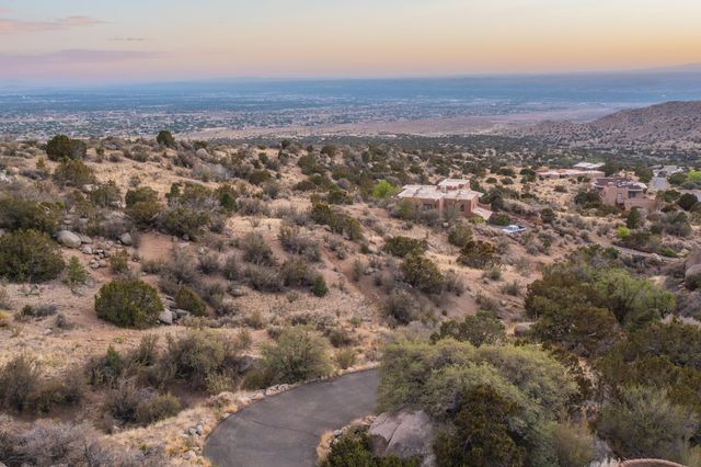 9 La Luz Trail NE, Albuquerque, NM 87122